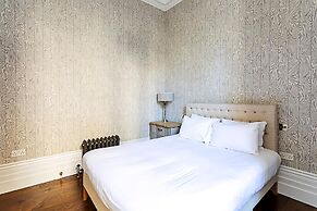 Notting Hill Charm: Central 2-bed Gem