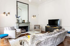 Notting Hill Charm: Central 2-bed Gem
