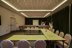 Doubletree By Hilton Ben Guerir Hotel & Residences