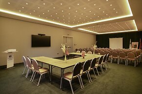 Doubletree By Hilton Ben Guerir Hotel & Residences