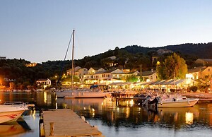 Omolos House in St Stefanos Bay