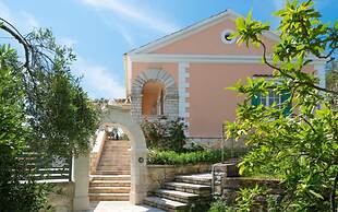 Villa Rahi in