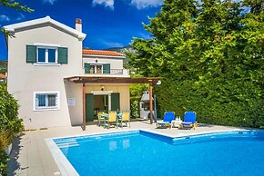 Villa Thalia Sofia in Mousata