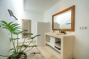 The Saya House Villa by Betterplace