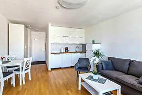 Cozy Neuss Apartment With Modern Amenities