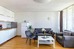 Cozy Neuss Apartment With Modern Amenities