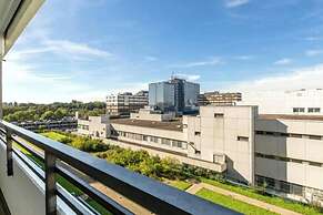 Cozy Neuss Apartment With Modern Amenities