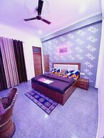 Taj Street Hostel