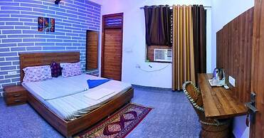 Taj Street Hostel