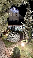 Tian-Shan Hotel
