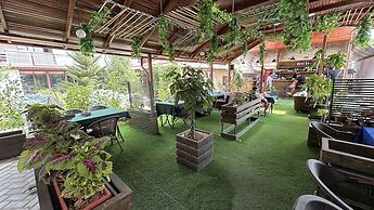 Tian-Shan Hotel