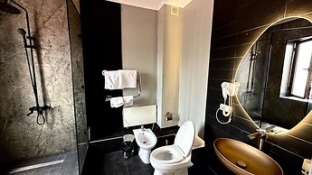 Tian-Shan Hotel