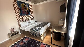 Tian-Shan Hotel