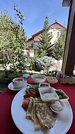 Tian-Shan Hotel