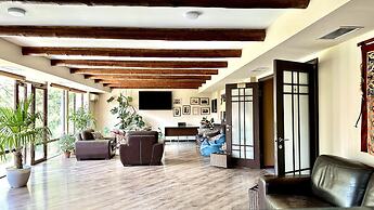 Tian-Shan Hotel