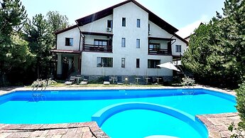 Tian-Shan Hotel