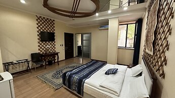 Tian-Shan Hotel