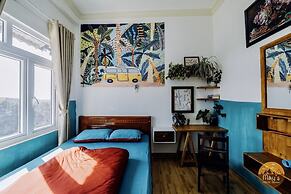 Mây's House