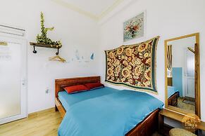 Mây's House