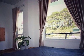 Mây's House