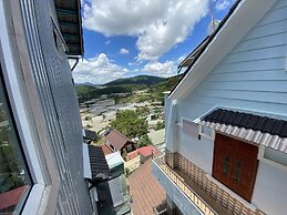Mây's House