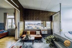 Mây's House