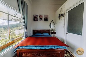 Mây's House