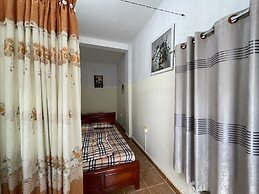 Mây's House