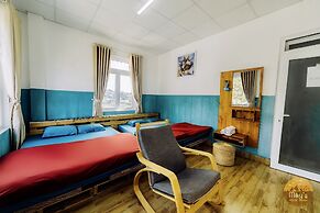 Mây's House