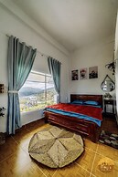 Mây's House