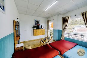 Mây's House