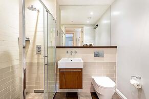 Wonderful Holborn Apartment