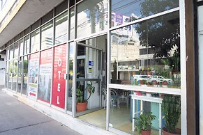 Hotel Llanito