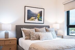 Farwell's Spike by Revelstoke Vacations