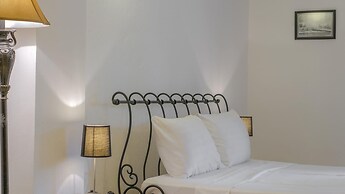 House With Private Pool and Garden 4 min to Beach
