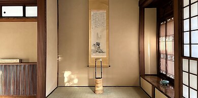 EXP. Co-Onsen