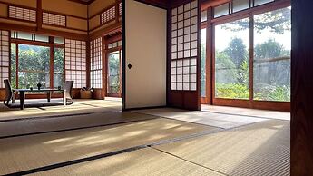 EXP. Co-Onsen