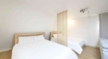 THE OAKRA HOTEL