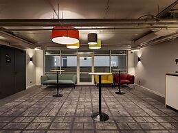 Ibis Kyiv Beresteiska