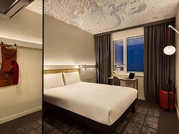 Ibis Kyiv Beresteiska