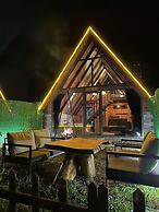 Eloi Suit Bungalov