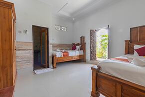 Manta Cottages with Sea View