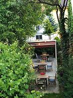 Grand Boutique Hotel