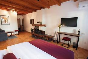 Grand Boutique Hotel