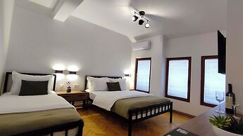 Grand Boutique Hotel