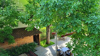 Grand Boutique Hotel