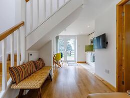 Charming 2-bed Cottage, Beautiful Views, Knutsford