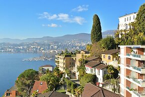 View and Art
