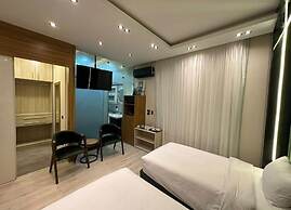 ELITE MOTEL