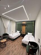 ELITE MOTEL